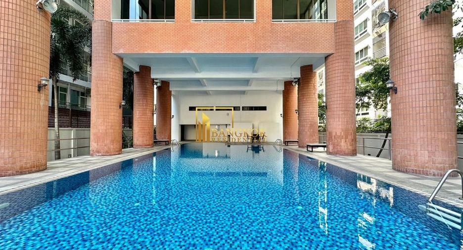 For rent 3 bedrooms condo in Khlong Toei, Bangkok