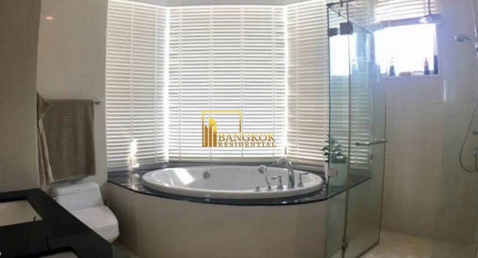 Condo en alquiler de 3 habitaciones en Watthana, Bangkok