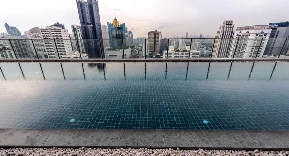 For rent and for sale 1 bed condo in Watthana, Bangkok