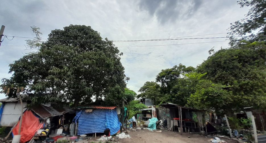 For sale land in Sai Noi, Nonthaburi