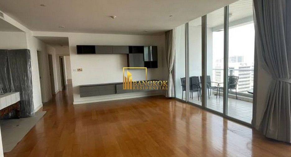 For rent 4 ベッドルーム condo in Bang Rak, Bangkok