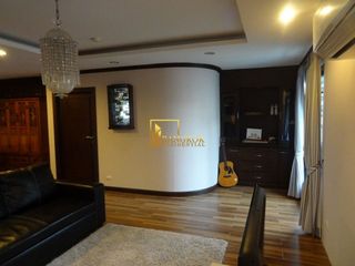 Condo en alquiler de 2 habitaciones en Sathon, Bangkok