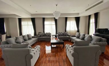 For rent 4 bedrooms serviced apartment in Watthana, Bangkok
