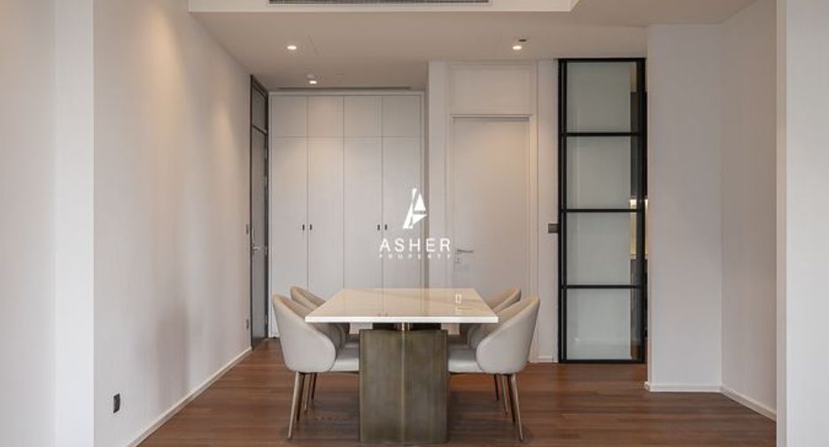 For rent 2 bedrooms condo in Pathum Wan, Bangkok