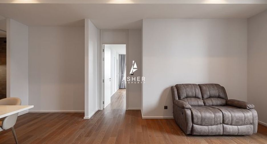 For rent 2 bedrooms condo in Pathum Wan, Bangkok