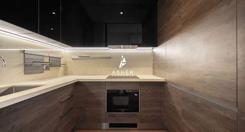 For rent 2 bedrooms condo in Pathum Wan, Bangkok