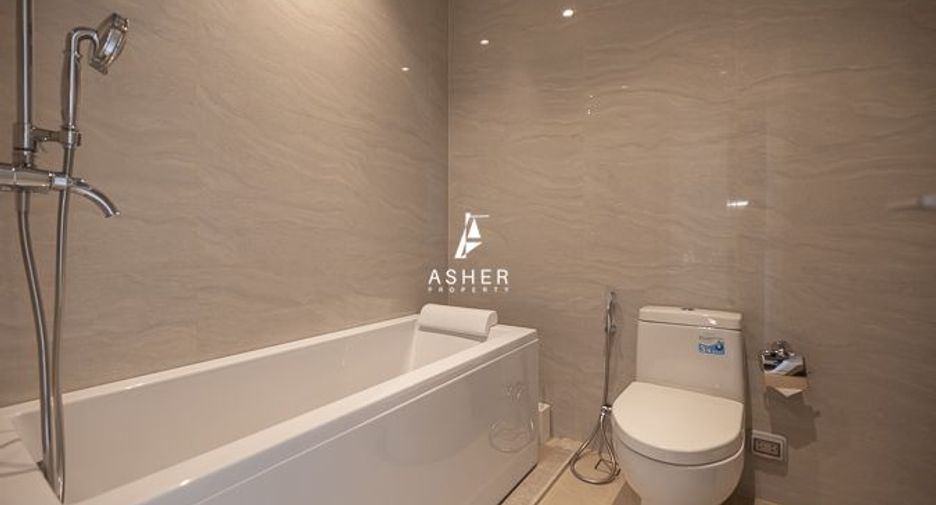 For rent 2 bedrooms condo in Pathum Wan, Bangkok