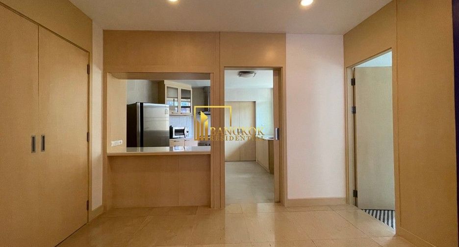 Apartamento en alquiler de 3 habitaciones en Khlong Toei, Bangkok