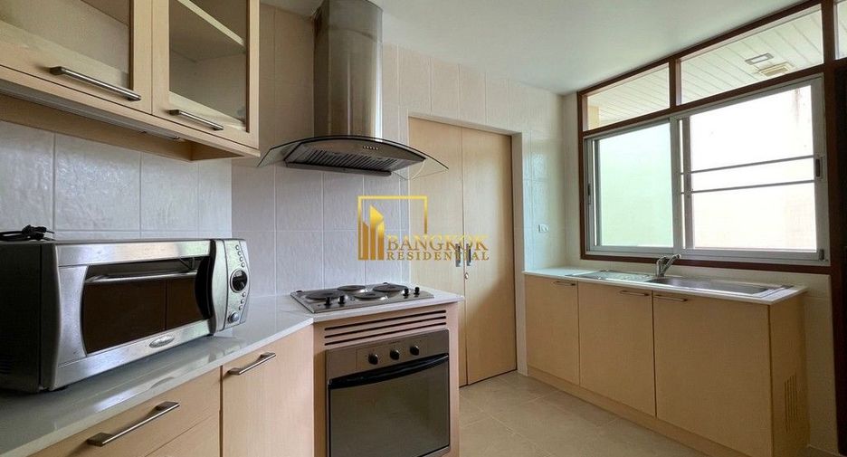 Apartamento en alquiler de 3 habitaciones en Khlong Toei, Bangkok