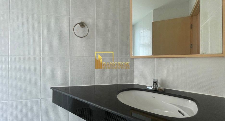 Apartamento en alquiler de 3 habitaciones en Khlong Toei, Bangkok