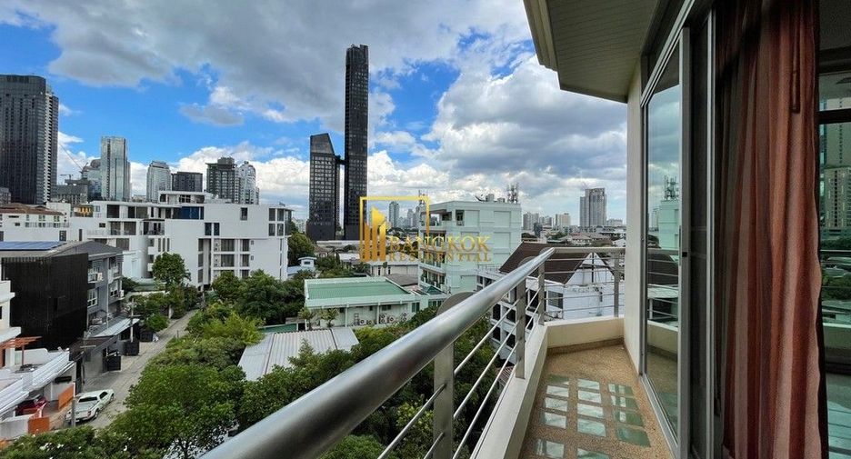 Apartamento en alquiler de 3 habitaciones en Khlong Toei, Bangkok