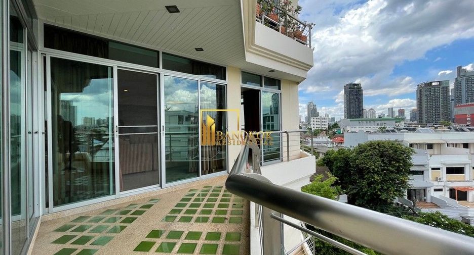 Apartamento en alquiler de 3 habitaciones en Khlong Toei, Bangkok