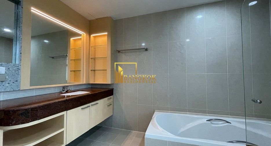 Apartamento en alquiler de 3 habitaciones en Khlong Toei, Bangkok