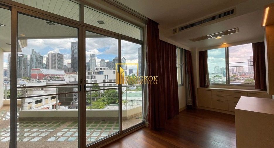Apartamento en alquiler de 3 habitaciones en Khlong Toei, Bangkok