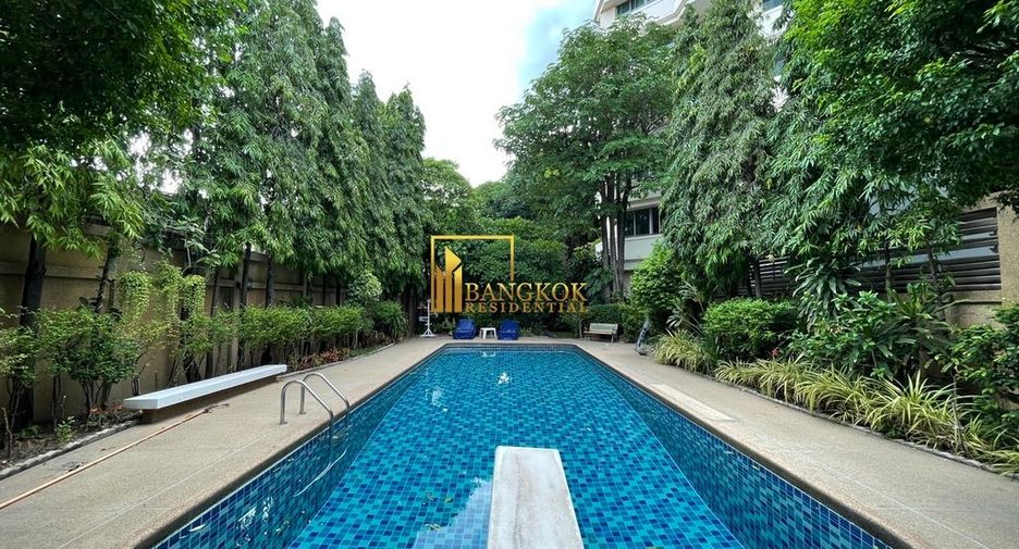 Apartamento en alquiler de 3 habitaciones en Khlong Toei, Bangkok