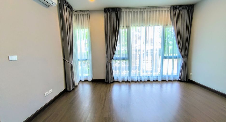 Casa en alquiler de 4 habitaciones en Bang Phli, Samut Prakan