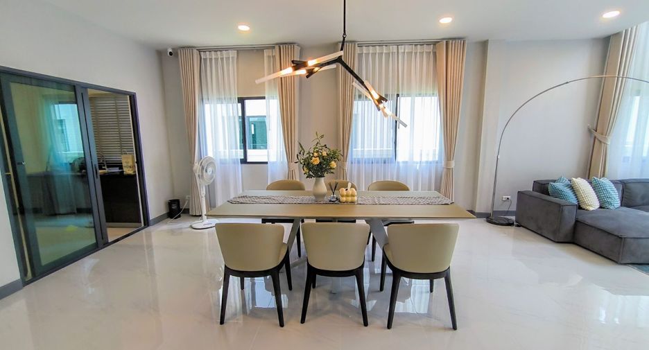 Casa en alquiler de 4 habitaciones en Bang Phli, Samut Prakan