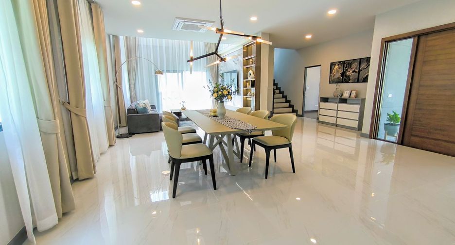 Casa en alquiler de 4 habitaciones en Bang Phli, Samut Prakan