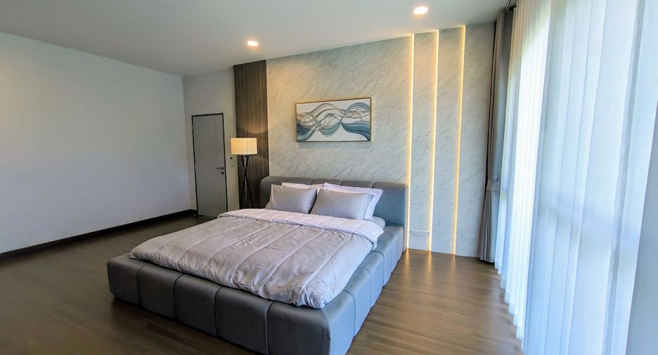 Casa en alquiler de 4 habitaciones en Bang Phli, Samut Prakan