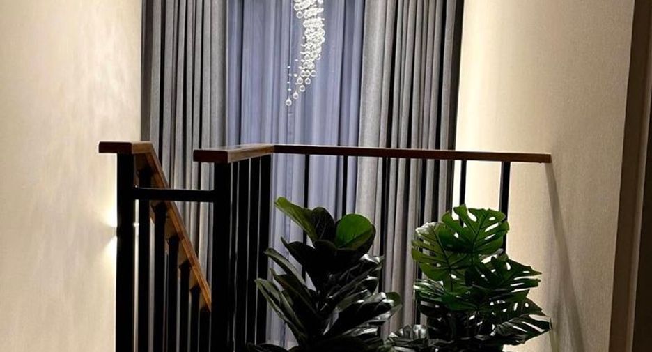 Haus zur Miete mit 4 Zimmer in Bang Khen, Bangkok