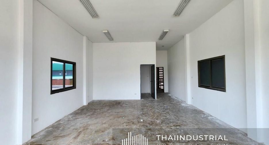 For rent warehouse in Lat Lum Kaeo, Pathum Thani