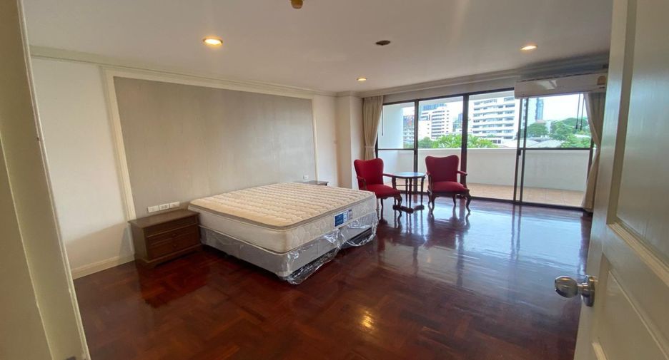 ให้เช่า 3 ห้องนอน เซอร์วิสอพาร์ตเมนต์ ใน คลองเตย, กรุงเทพฯ