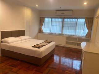 For rent 4 bedrooms condo in Watthana, Bangkok
