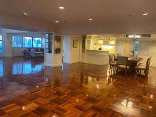 For rent 4 bedrooms condo in Watthana, Bangkok