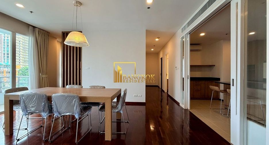 For rent 2 bedrooms apartment in Watthana, Bangkok