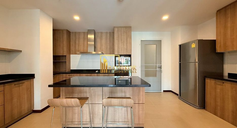 For rent 2 bedrooms apartment in Watthana, Bangkok