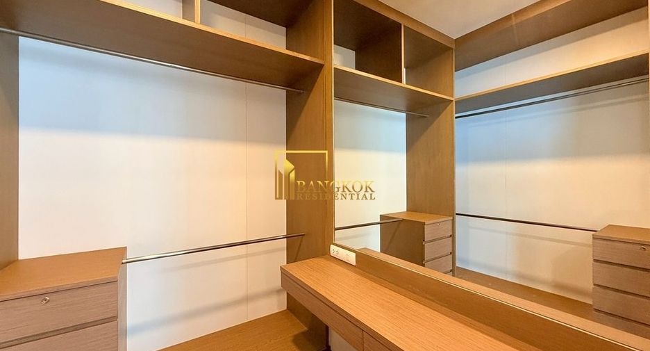 For rent 2 bedrooms apartment in Watthana, Bangkok