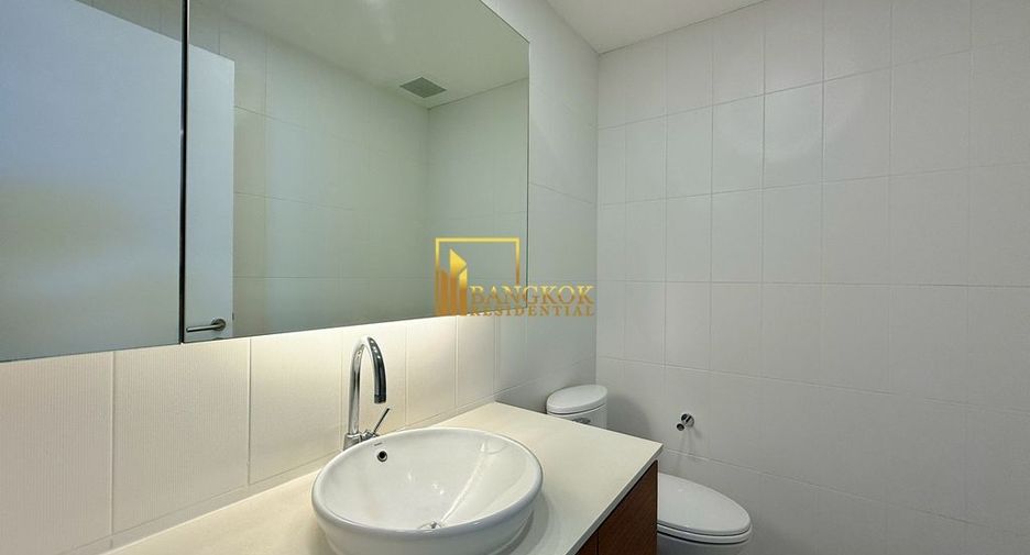 For rent 2 bedrooms apartment in Watthana, Bangkok