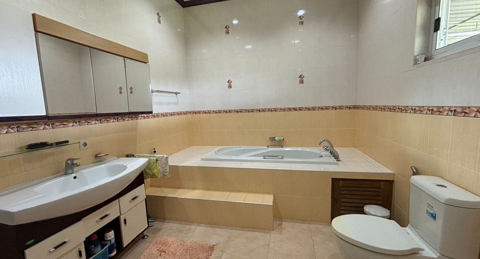 For sale 10 bedrooms house in Mueang Rayong, Rayong