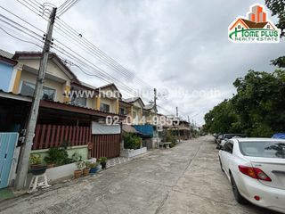 For sale 3 bed townhouse in Mueang Nakhon Pathom, Nakhon Pathom