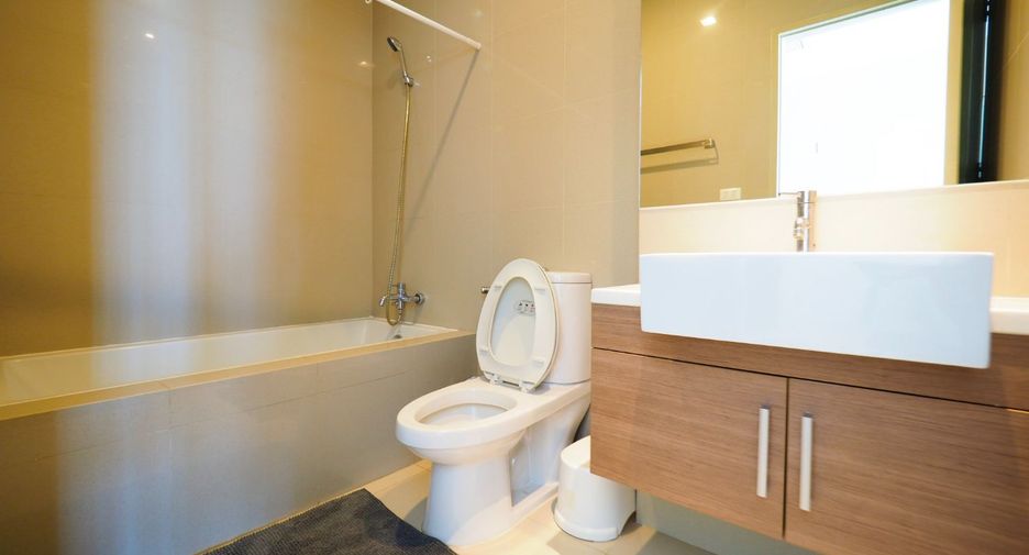 For rent 1 bed condo in Khlong Toei, Bangkok