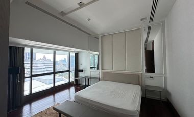 For rent 3 bed condo in Watthana, Bangkok