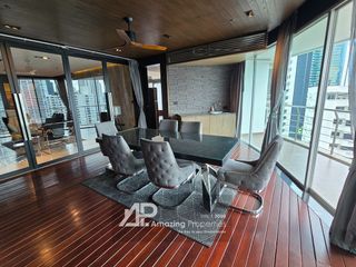 For rent 4 bed condo in Watthana, Bangkok