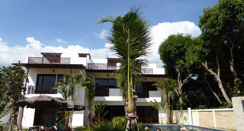 出租 和 出售 3 卧室 联排别墅 在 Mueang Rayong, Rayong