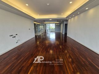 For rent 4 bed condo in Watthana, Bangkok