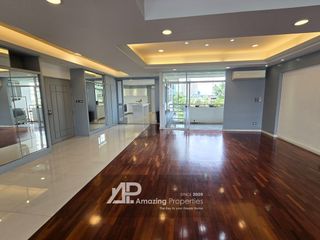 For rent 4 bed condo in Watthana, Bangkok