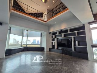 For rent 4 bed condo in Watthana, Bangkok