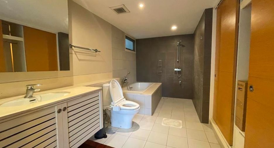 Apartamento en alquiler de 2 habitaciones en Watthana, Bangkok