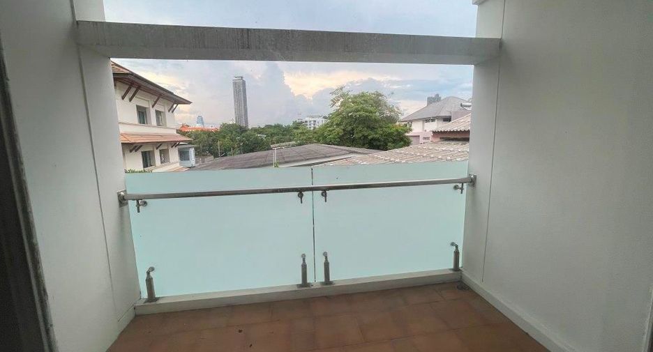 Apartamento en alquiler de 2 habitaciones en Watthana, Bangkok