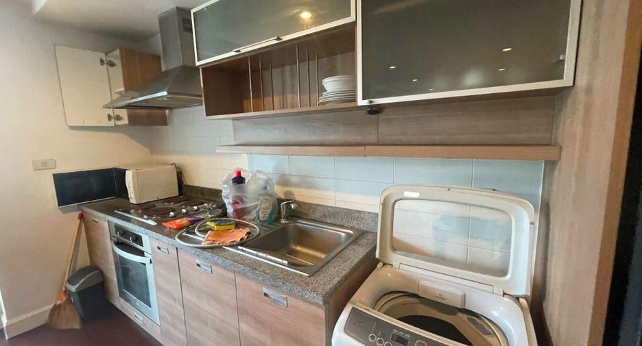 Apartamento en alquiler de 2 habitaciones en Watthana, Bangkok