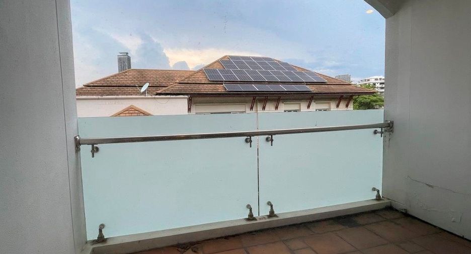 Apartamento en alquiler de 2 habitaciones en Watthana, Bangkok