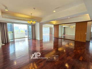 For rent 3 bed condo in Watthana, Bangkok