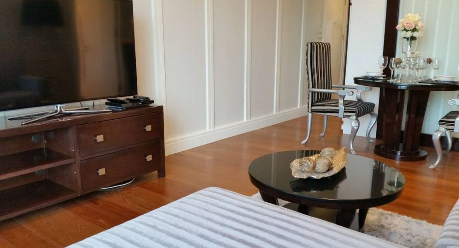 For rent and for sale 2 bedrooms condo in Khlong Toei, Bangkok