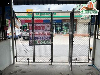 For sale 4 bed retail Space in Mueang Samut Prakan, Samut Prakan