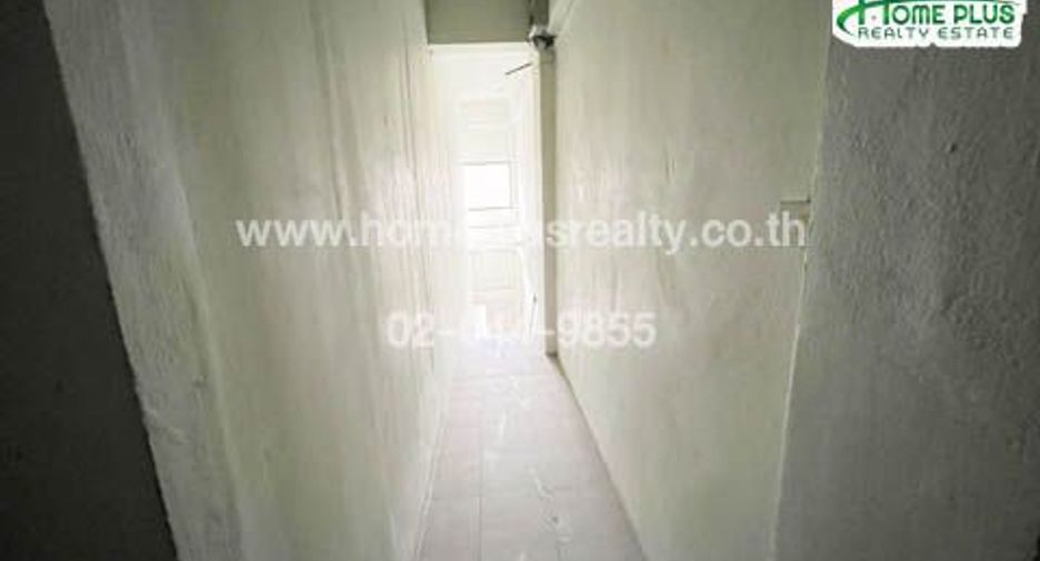 For sale 4 bedrooms retail Space in Mueang Samut Prakan, Samut Prakan