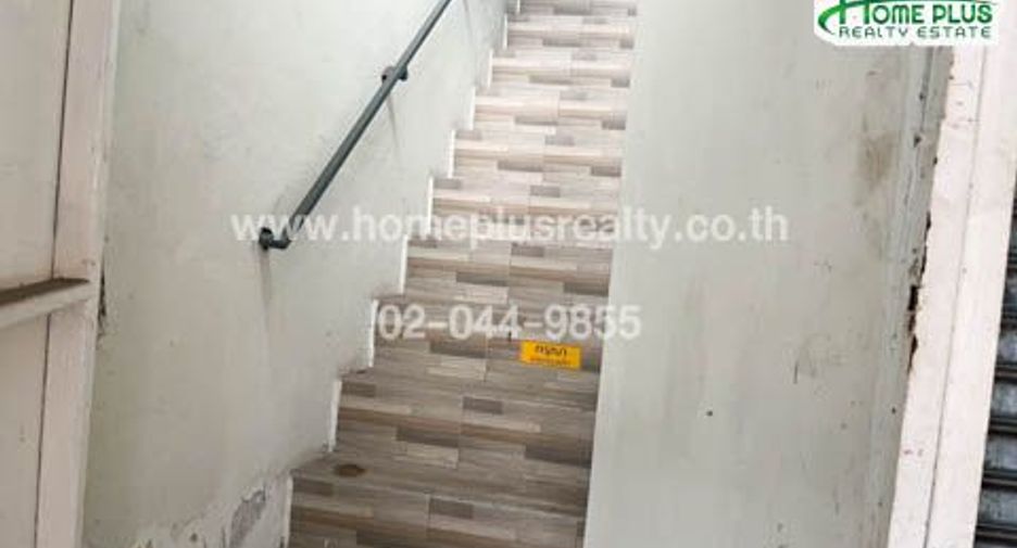 For sale 4 bedrooms retail Space in Mueang Samut Prakan, Samut Prakan